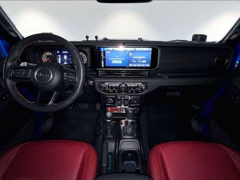 Used 2024 Jeep Wrangler Unlimited Rubicon 392 image 17