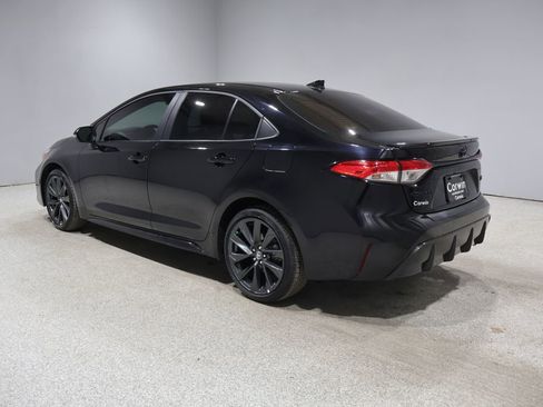Certified 2024 Toyota Corolla SE FWD image 5