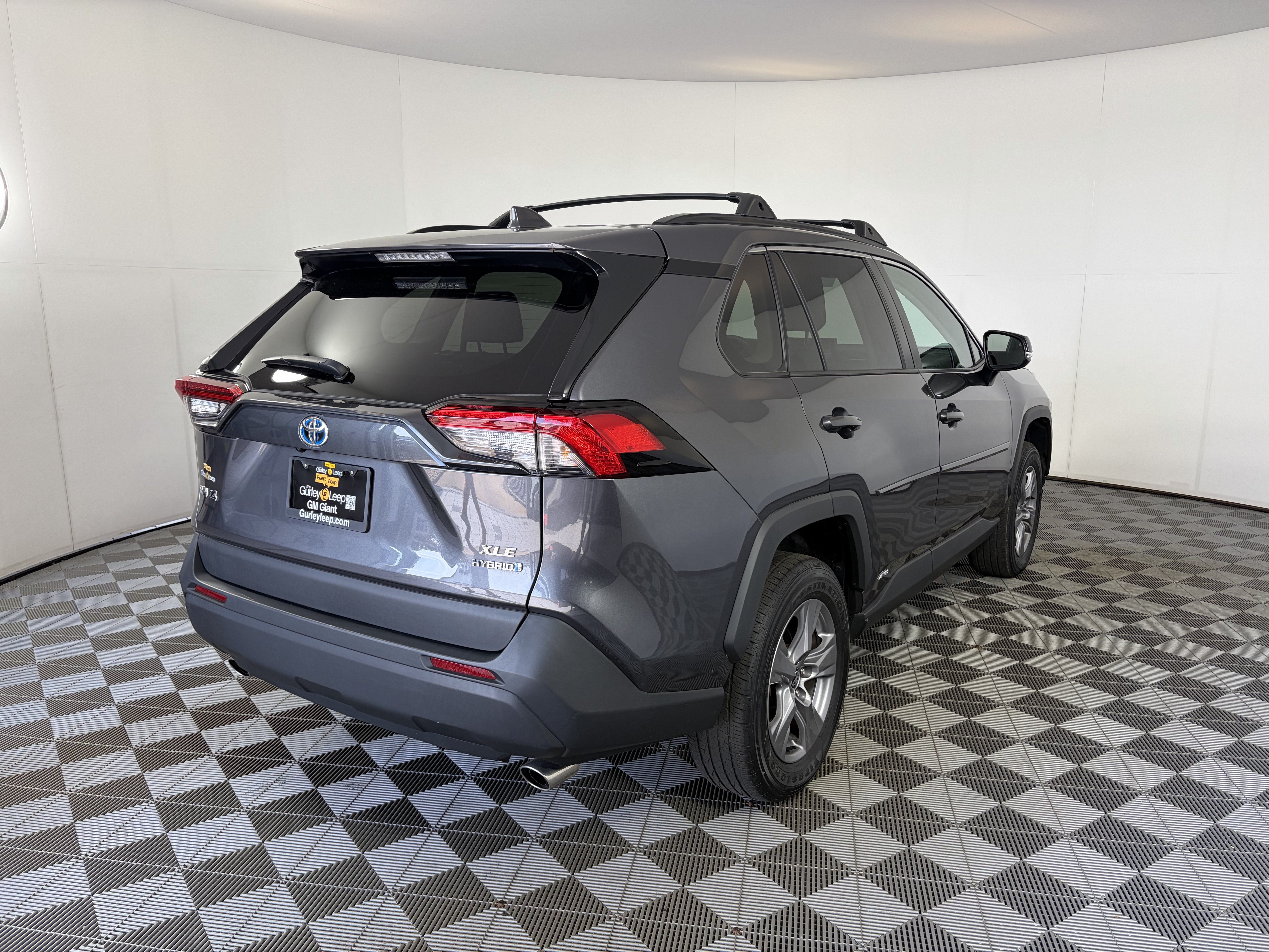Used 2022 Toyota RAV4 XLE w/ Convenience Package AWD/4WD image 6
