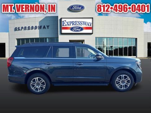 Used 2025 Ford Expedition Active AWD/4WD image 6