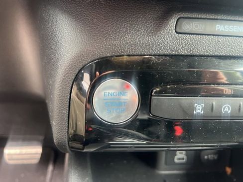 Used 2024 Ford Escape ST-Line w/ Tech Pack #1 AWD/4WD image 28