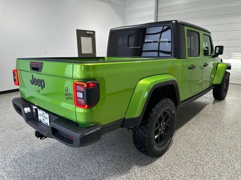 New 2025 Jeep Gladiator Willys image 24