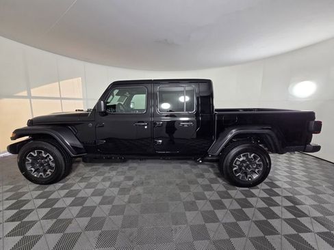 New 2026 Jeep Gladiator Sport image 6