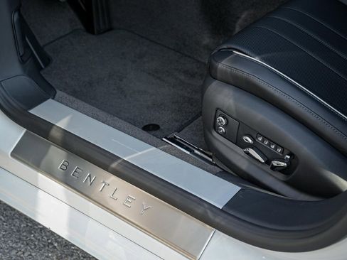 New 2026 Bentley Flying Spur Plug-In Hybrid image 30