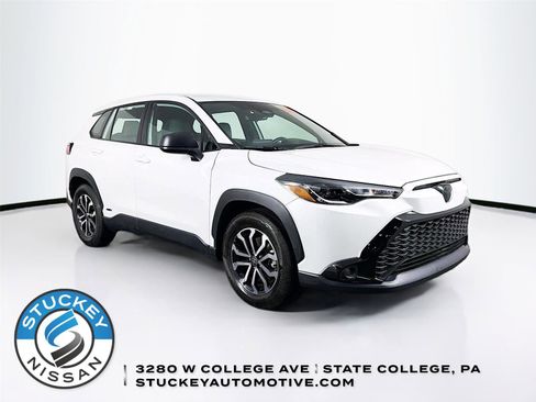 Used 2024 Toyota Corolla Cross AWD Hybrid image 1