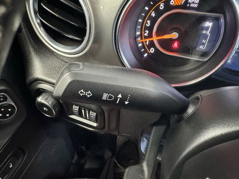 Used 2019 Jeep Wrangler Unlimited Sahara w/ Safety Group AWD/4WD image 34
