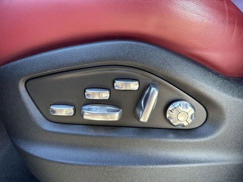 Used 2021 Porsche Cayenne Turbo image 16