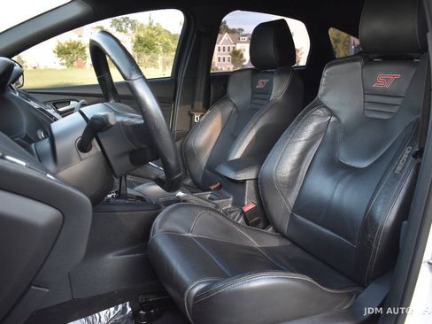 Used 2015 Ford Focus ST w/ Equipment Group 402A FWD image 12