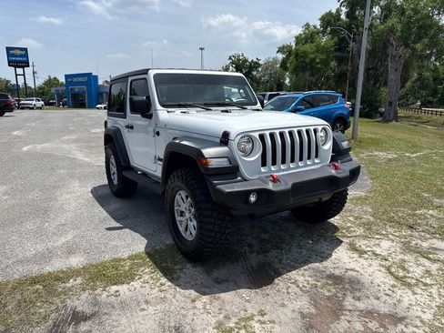 Used 2023 Jeep Wrangler Sport AWD/4WD image 3