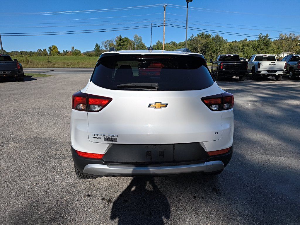 Used 2024 Chevrolet TrailBlazer LT AWD/4WD image 4