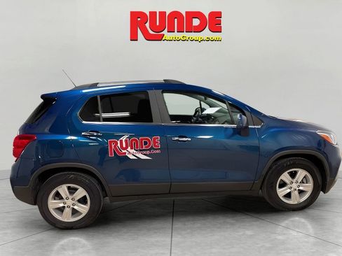 Used 2020 Chevrolet Trax LT w/ Driver Confidence Package FWD image 6