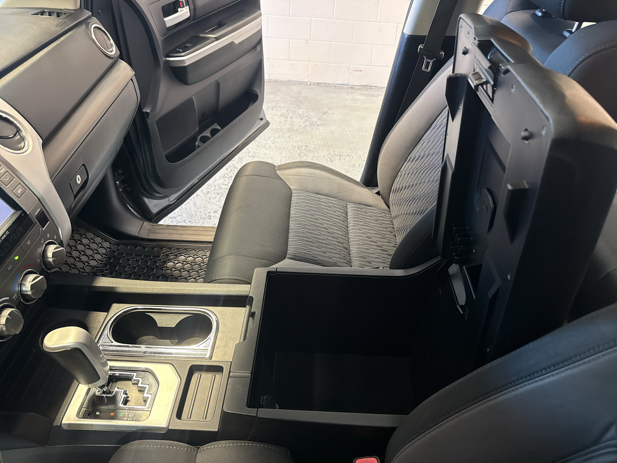 Used 2014 Toyota Tundra SR5 AWD/4WD image 21