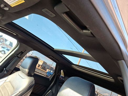 Used 2022 Ford Edge ST-Line w/ Class II Trailer Tow Package image 14