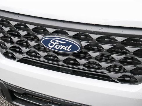 New 2025 Ford Maverick XL image 5