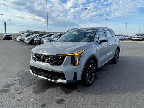 New 2026 Kia Sorento S image 3