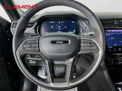 Used 2024 Jeep Grand Cherokee L Limited w/ Luxury Tech Group II AWD/4WD image 13