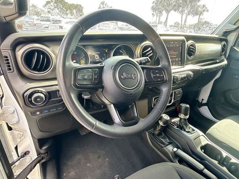 Used 2023 Jeep Wrangler Unlimited w/ 8.4" Radio Group AWD/4WD image 12