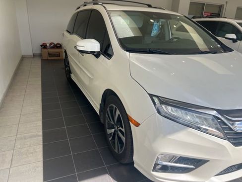 Used 2018 Honda Odyssey Elite image 4