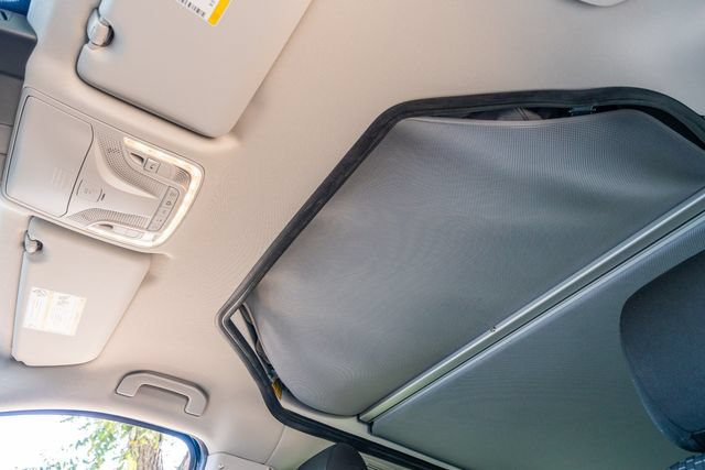 Used 2021 Mercedes-Benz Metris Passenger image 21