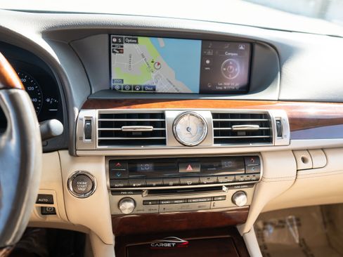 Used 2015 Lexus LS 460 AWD w/ Comfort Package image 28