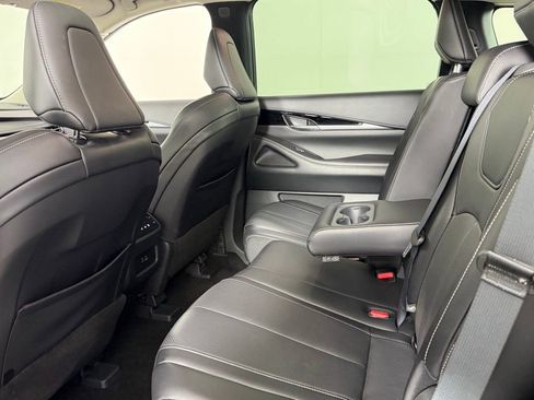 Used 2025 INFINITI QX60 Pure image 24
