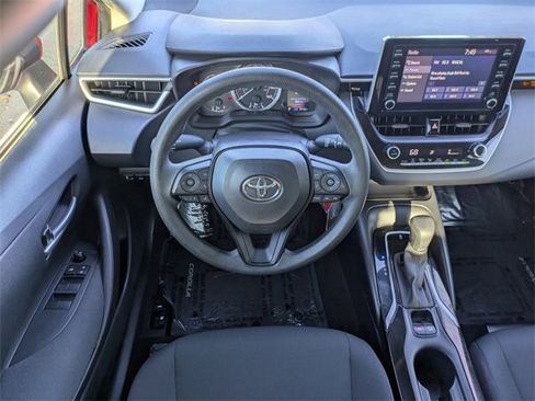 Used 2020 Toyota Corolla LE image 13