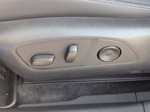 Used 2025 Chevrolet Blazer EV LT image 24