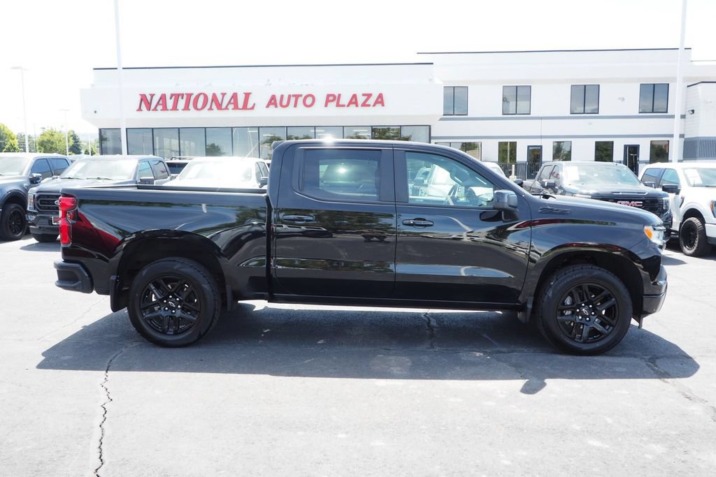 Used 2024 Chevrolet Silverado 1500 RST w/ Z71 Off-Road Package AWD/4WD image 4