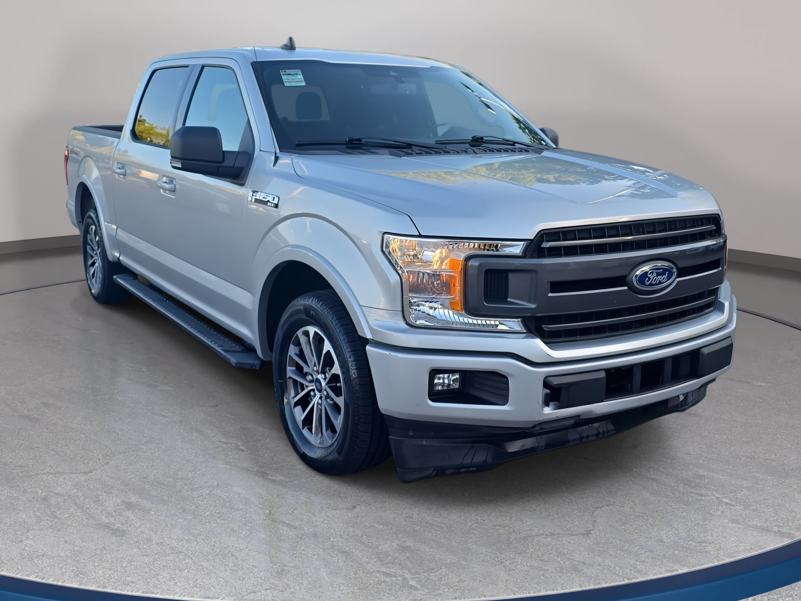 Used 2019 Ford F150 XLT w/ Equipment Group 302A Luxury RWD image 3