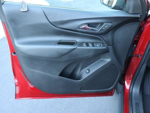 Used 2023 Chevrolet Equinox LT AWD/4WD image 24