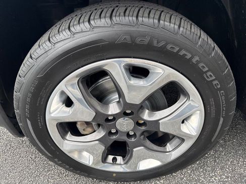 Used 2019 Jeep Compass Limited AWD/4WD image 12
