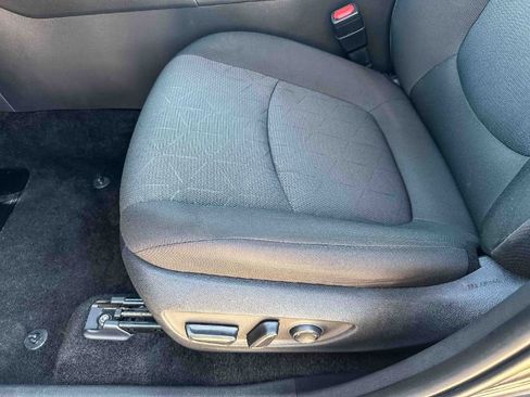 Used 2025 Toyota RAV4 XLE image 15