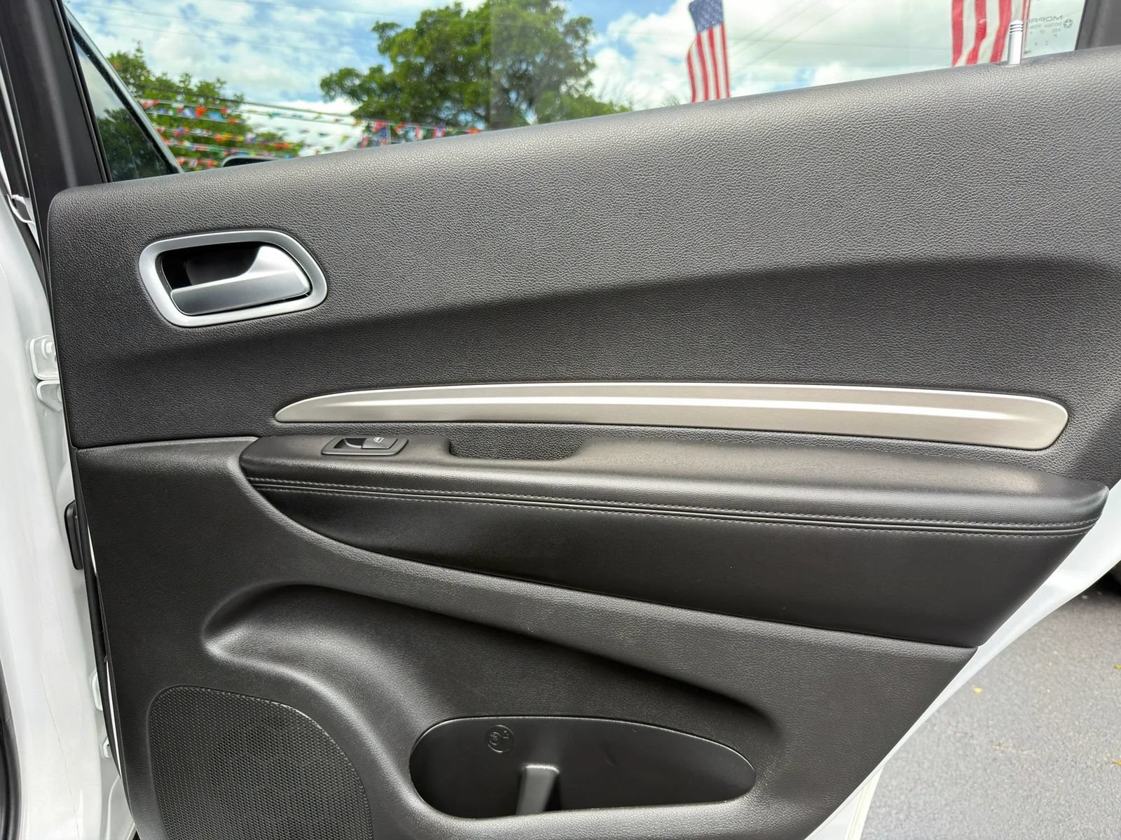 Used 2019 Dodge Durango SXT w/ 3rd Row Seating Group RWD image 35