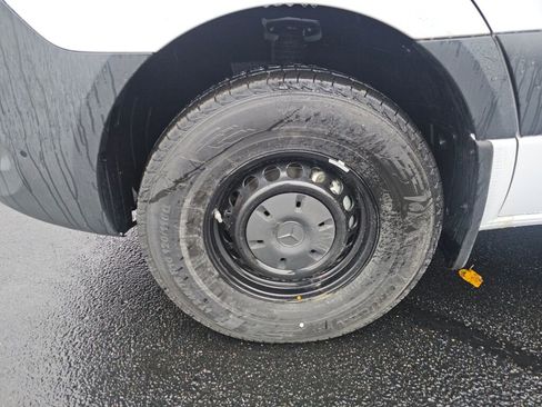 New 2025 Mercedes-Benz Sprinter 2500 image 8