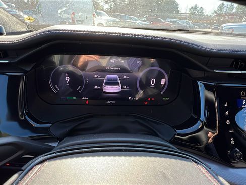 Used 2024 Jeep Wagoneer Launch Edition image 30