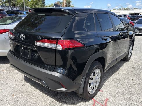 Used 2025 Toyota Corolla Cross L FWD image 9