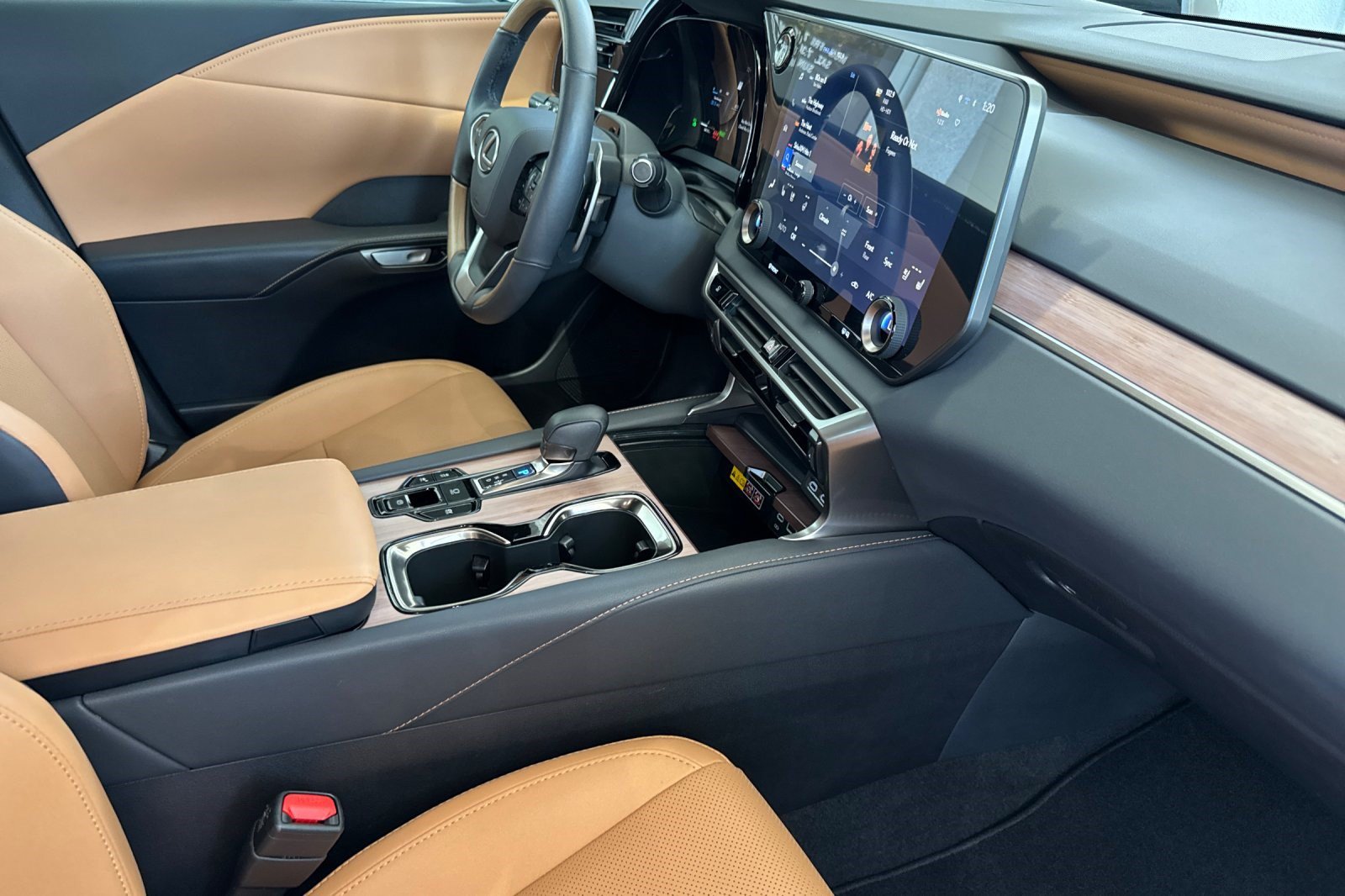 Certified 2026 Lexus RX 350h w/ Convenience Package AWD/4WD image 20