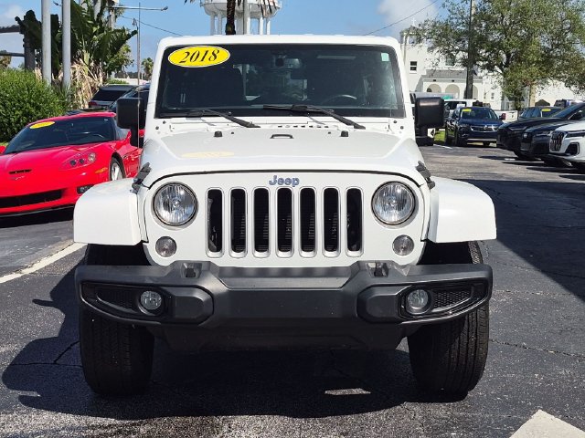 Used 2018 Jeep Wrangler Unlimited Sahara w/ Dual Top Group AWD/4WD image 2