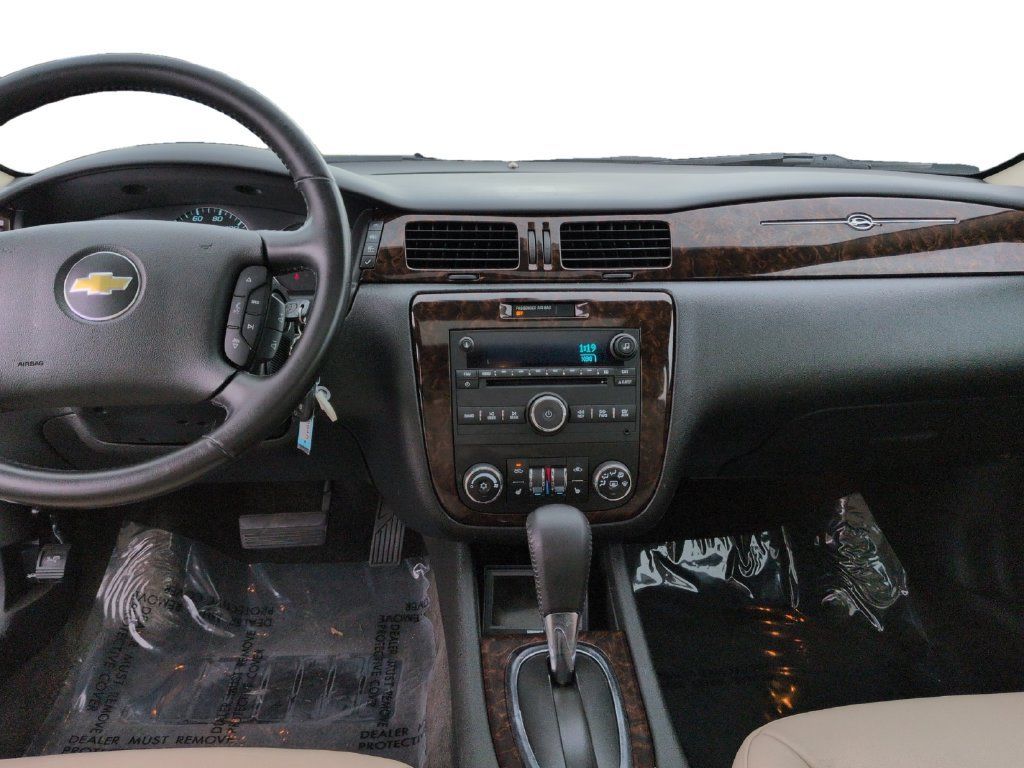 Used 2012 Chevrolet Impala LTZ FWD image 11