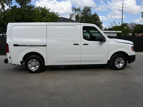 Used 2021 Nissan NV 2500 SV RWD image 6
