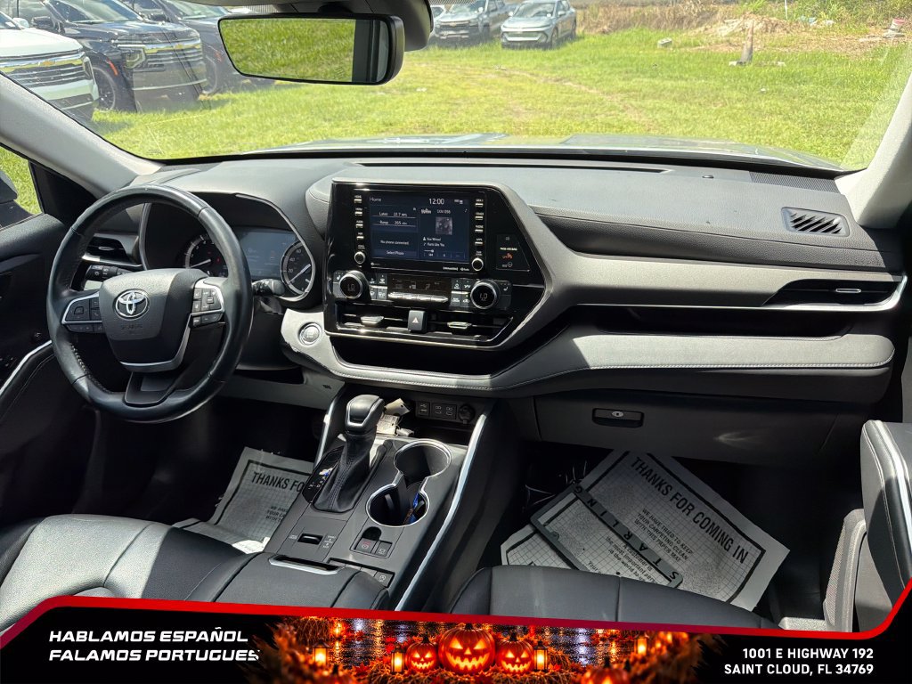 Used 2022 Toyota Highlander XLE FWD image 35