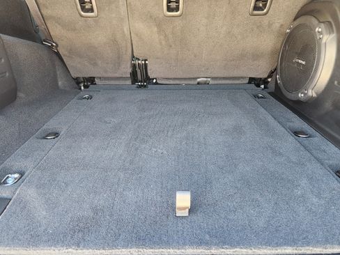 Used 2023 Jeep Wrangler Rubicon image 34