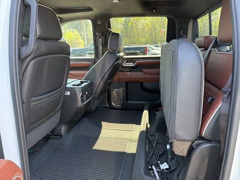 Used 2024 GMC Sierra 2500 Denali Ultimate image 10