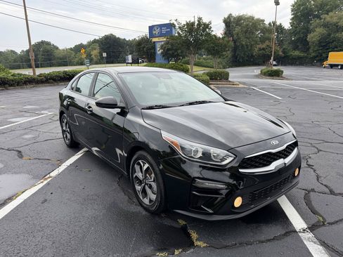 Used 2020 Kia Forte LXS FWD image 3
