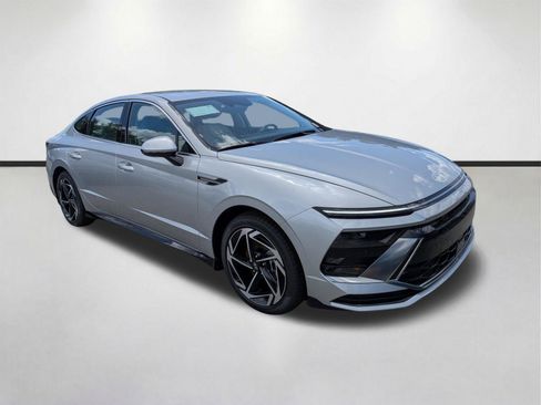 New 2026 Hyundai Sonata SEL FWD image 2