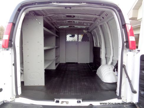 Used 2021 Chevrolet Express 2500 2500 3dr Cargo Van w/ Driver Convenience Package image 16