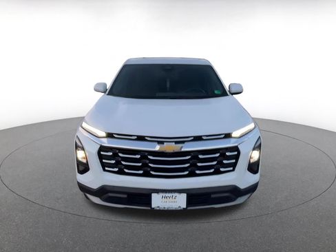 Used 2025 Chevrolet Equinox LT image 4