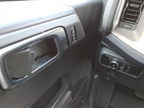Used 2025 Ford Bronco Outer Banks AWD/4WD image 22