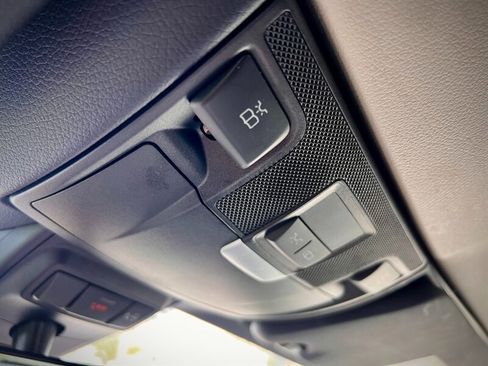 Used 2019 Mercedes-Benz C 300 Cabriolet image 34