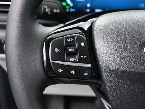 Used 2025 Ford Escape Platinum image 25